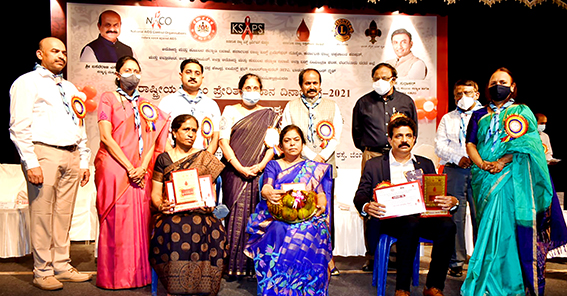Honor for Highest Blood Collection in 2020-21